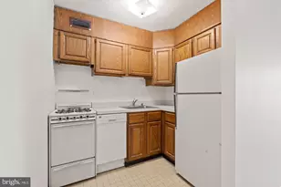 300 M St SW, Washington, DC 20024 - Photo 6