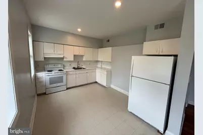 2201 15th Street NW #303, Washington, DC 20009 - Photo 4