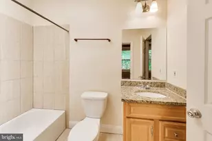1917 Lincoln Rd NE, Washington, DC 20002 - Photo 24
