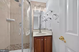 1321 Fairmont St NW, Washington, DC 20009 - Photo 18