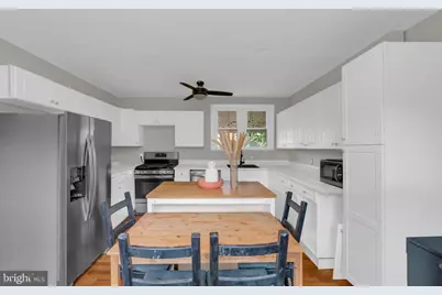 2407 18th Street SE, Washington, DC 20020 - Photo 2