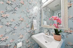 1812 Bay St SE, Washington, DC 20003 - Photo 16