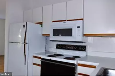 1916 17th Street NW #208, Washington, DC 20009 - Photo 4