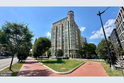 301 Massachusetts Avenue NW #902, Washington, DC 20001 - Photo 2