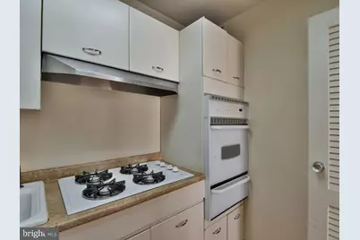2401 H Street NW #810, Washington, DC 20037 - Photo 20