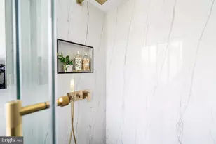 4200 NW Cathedral Ave NW, Washington, DC 20016 - Photo 38