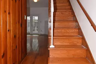 915 Hughes Mews NW, Washington, DC 20037 - Photo 2