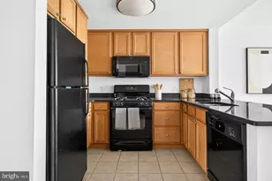 355 I Street SW, Washington, DC 20024 - Photo 6