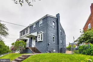 720 Hilltop Terrace SE, Washington, DC 20019 - Photo 2