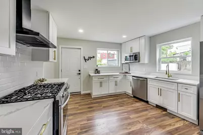 720 Hilltop Terrace SE, Washington, DC 20019 - Photo 6