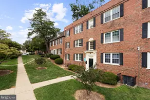 2016 37th St SE, Washington, DC 20020 - Photo 2