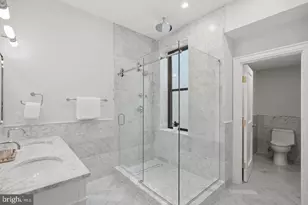 626 A St NE, Washington, DC 20002 - Photo 18