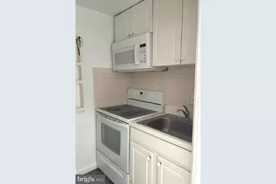 2141 I Street NW #308, Washington, DC 20037 - Photo 8