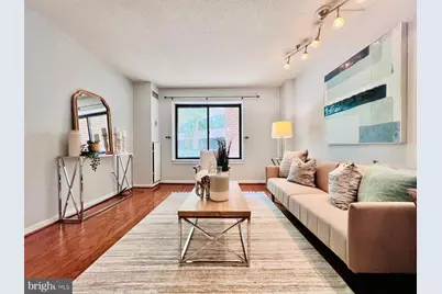 2111 Wisconsin Avenue NW #110, Washington, DC 20007 - Photo 4