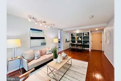 2111 Wisconsin Avenue NW #110, Washington, DC 20007 - Photo 2