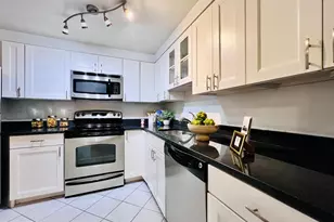 2111 Wisconsin Ave NW, Washington, DC 20007 - Photo 8