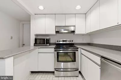 308 East Capitol Street NE #11, Washington, DC 20003 - Photo 6