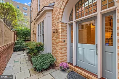 2995 38th Street NW, Washington, DC 20016 - Photo 2