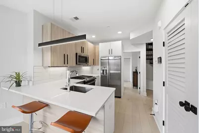 2001 I Street NE #10, Washington, DC 20002 - Photo 6