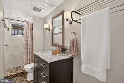 315 E Street SE, Washington, DC 20003 - Photo 38