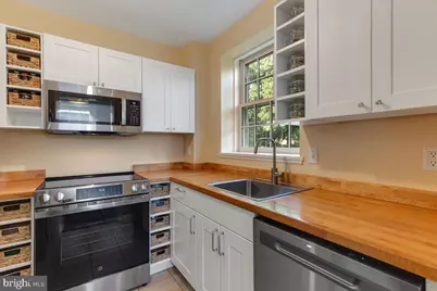 3711 39th Street NW #C189, Washington, DC 20016 - Photo 14