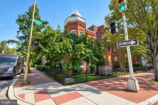251 8th St NE, Washington, DC 20002 - Photo 2