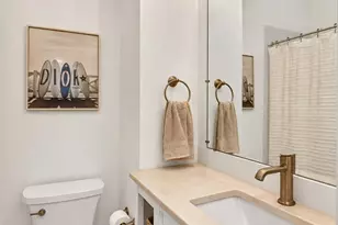251 8th St NE, Washington, DC 20002 - Photo 52