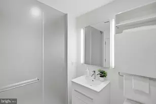 925 H St NW, Washington, DC 20001 - Photo 14