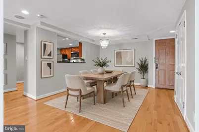1080 Wisconsin Avenue NW #2012, Washington, DC 20007 - Photo 2