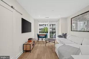 37 L St SE, Washington, DC 20003 - Photo 2