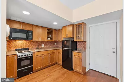 1701 16th Street NW #404, Washington, DC 20009 - Photo 4