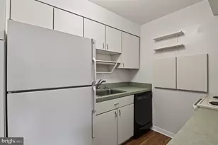 2501 Calvert St NW, Washington, DC 20008 - Photo 12