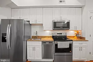 1102 Holbrook Terrace NE, Washington, DC 20002 - Photo 10