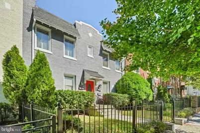 1102 Holbrook Terrace NE #3, Washington, DC 20002 - Photo 2