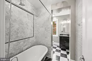 210 11th St SE, Washington, DC 20003 - Photo 14
