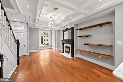 210 11th Street SE, Washington, DC 20003 - Photo 4