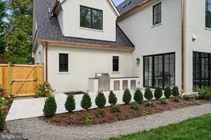 2934 Glover Dr NW, Washington, DC 20016 - Photo 36