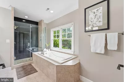 4462 Macarthur Boulevard NW, Washington, DC 20007 - Photo 22