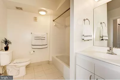 1000 New Jersey Avenue SE #716, Washington, DC 20003 - Photo 8