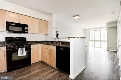 1000 New Jersey Avenue SE #716, Washington, DC 20003 - Photo 4