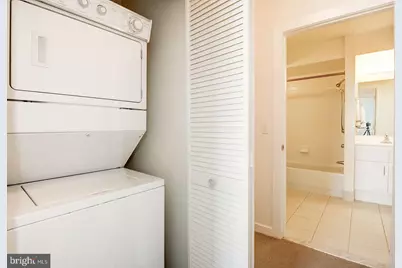 1000 New Jersey Avenue SE #716, Washington, DC 20003 - Photo 10