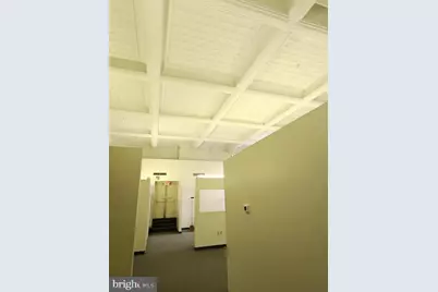 330 Pennsylvania Avenue SE, Washington, DC 20003 - Photo 2