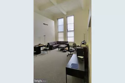 330 Pennsylvania Avenue SE, Washington, DC 20003 - Photo 1