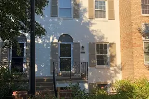 3249 B Sutton Pl NW, Washington, DC 20016 - Photo 2