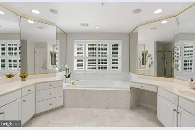 3915 Hillandale Court NW, Washington, DC 20007 - Photo 14