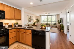 350 G St SW, Washington, DC 20024 - Photo 10