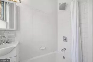 820 North Carolina Ave SE, Washington, DC 20003 - Photo 28