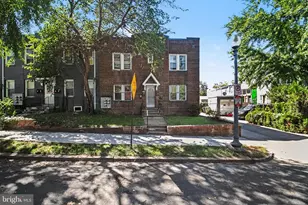 1105 NE Holbrook Terrace NE, Washington, DC 20002 - Photo 2