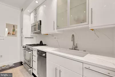 1242 K Street SE, Washington, DC 20003 - Photo 8