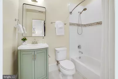 67 V Street NW #3, Washington, DC 20001 - Photo 28